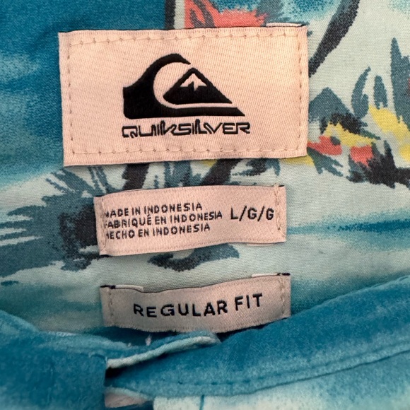 Quicksilver Hawaiian style button-down, short sleeve - Picture 7 of 9